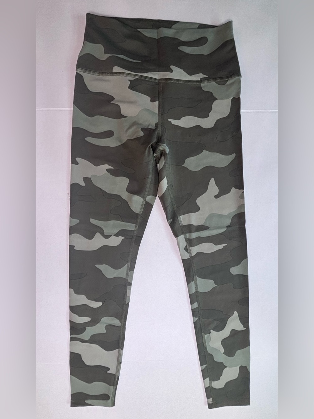 Victoria's Secret PINK Camo High-Waist Leggings - Olive & Dark Green